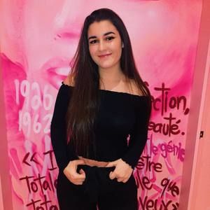 Meet your Posher, Jade